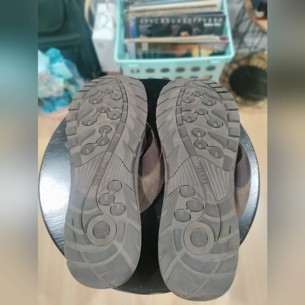 Merrell flip flop size 12